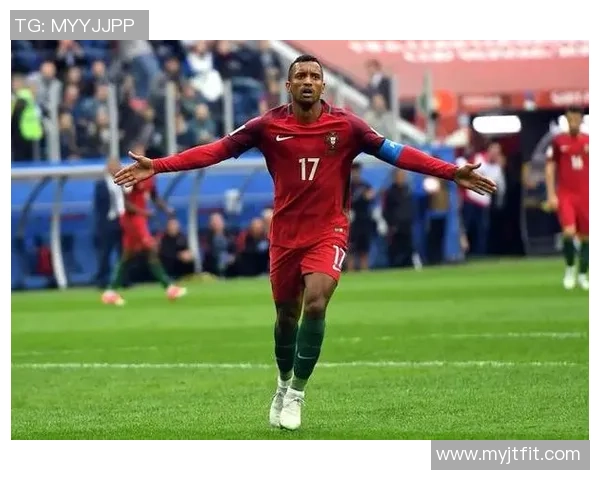 足球五冠荣誉加身的传奇球星盘点及其辉煌成就解析