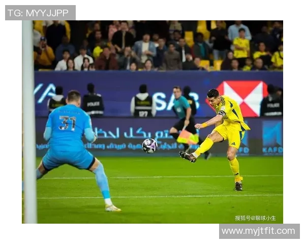 足球巨星精彩瞬间大集合:震撼靓照展现球场英姿与风采 足球巨星精彩瞬间大集合:震撼靓照展现球场英姿与风采